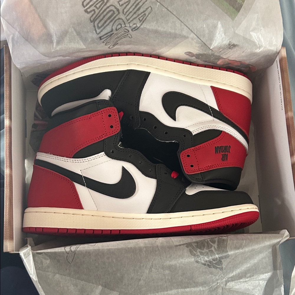 Jordan 1 “Black Toe Reimagined” Size 7 Men’s